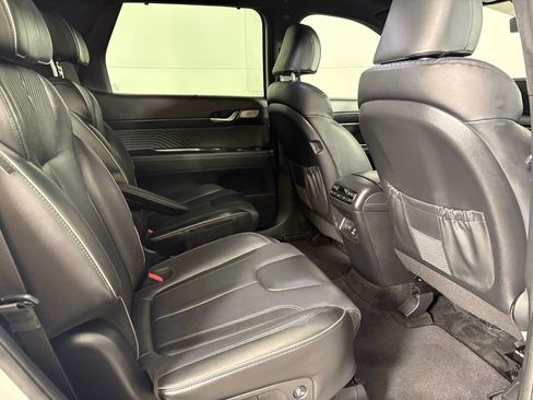 Used 2024 Hyundai Palisade Calligraphy image 17
