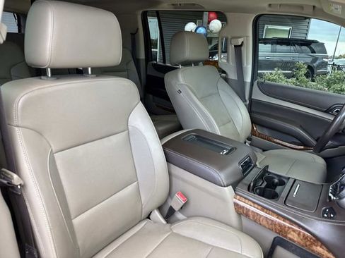 Used 2018 Chevrolet Suburban Premier image 11