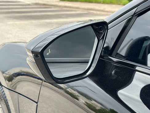Used 2024 Lucid Air Pure RWD image 13