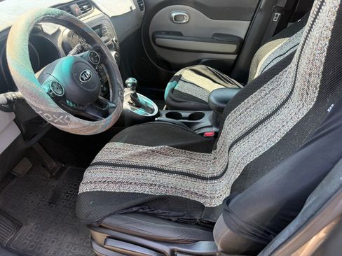 Used 2016 Kia Soul FWD image 7