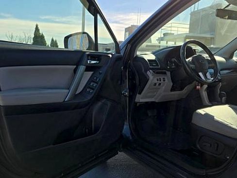 Used 2017 Subaru Forester 2.5i Limited image 19
