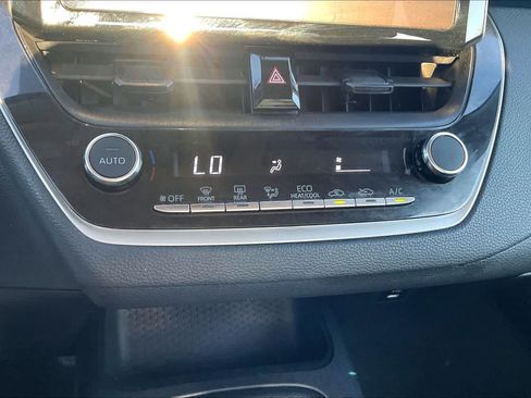 Used 2023 Toyota Corolla LE FWD image 31