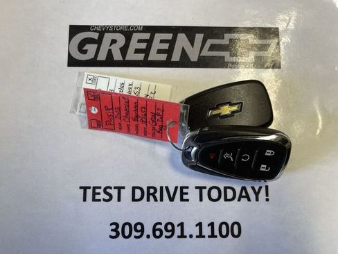 Used 2023 Chevrolet Equinox LT image 25