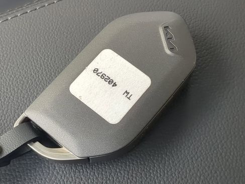 New 2026 Kia Sportage EX image 12