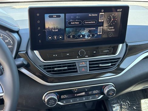 New 2025 Nissan Altima 2.5 SR w/ SR Premium Package image 23