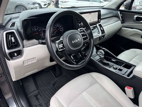 Used 2023 Kia Sorento EX w/ Panoramic Sunroof Package FWD image 18