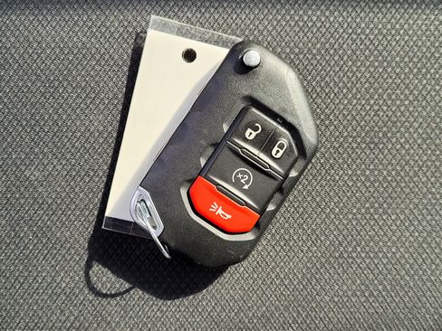 Used 2021 Jeep Gladiator Sport AWD/4WD image 11