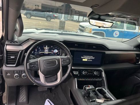 Used 2023 GMC Sierra 1500 Denali w/ Technology Package image 12