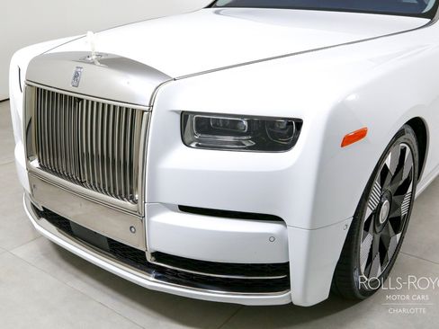 Certified 2024 Rolls-Royce Phantom Sedan RWD image 47
