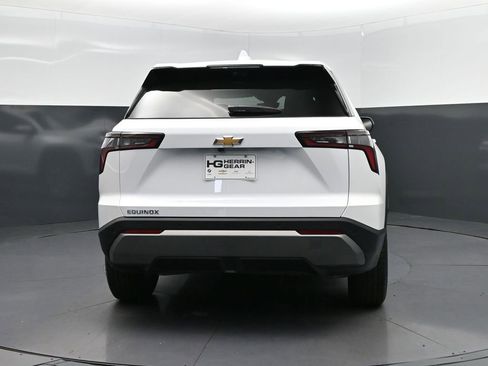 New 2026 Chevrolet Equinox LT w/ Safety and Technology Package image 6