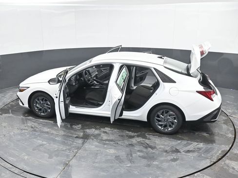 New 2026 Hyundai Elantra Blue image 55
