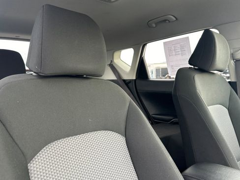 Used 2023 Kia Soul LX w/ LX Technology Package image 18