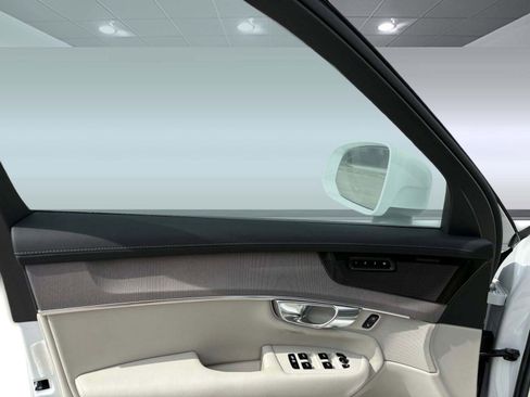 New 2026 Volvo XC90 B6 Ultra image 21