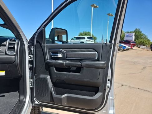 New 2026 RAM 2500 Big Horn AWD/4WD image 15
