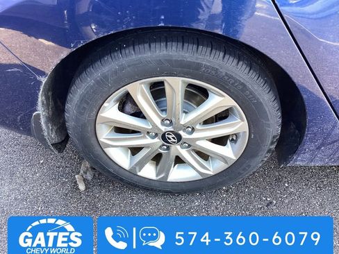 Used 2015 Hyundai Elantra SE w/ Option Group 02 image 26