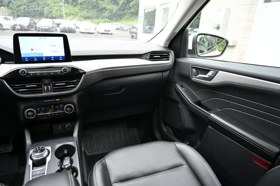 Used 2021 Ford Escape SEL w/ Class II Trailer Tow Package AWD/4WD image 15