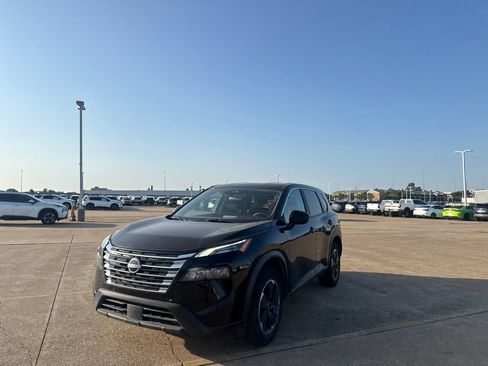 Certified 2025 Nissan Rogue SV AWD/4WD image 7