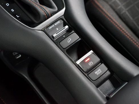 Used 2025 Honda HR-V Sport image 21
