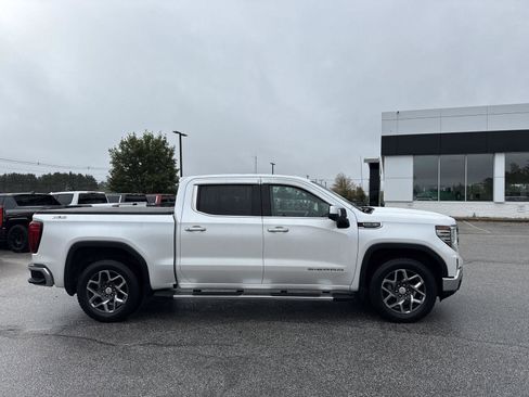 Used 2022 GMC Sierra 1500 SLT w/ SLT Premium Plus Package image 4