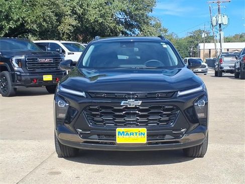 Used 2025 Chevrolet Trax ACTIV w/ Driver Confidence Package image 2