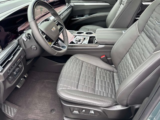 Certified 2025 Cadillac Escalade V w/ LPO, Floor Liner Package AWD/4WD image 22