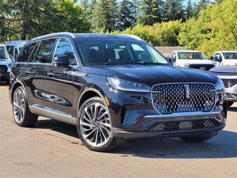 New 2025 Lincoln Aviator Reserve image 1