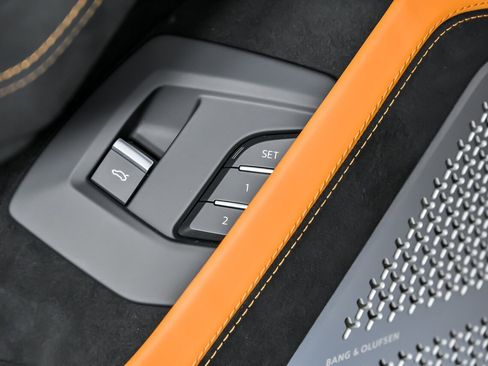 Used 2024 Lamborghini Urus Performante image 20