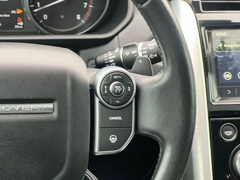 Used 2017 Land Rover Discovery HSE Luxury AWD/4WD image 23