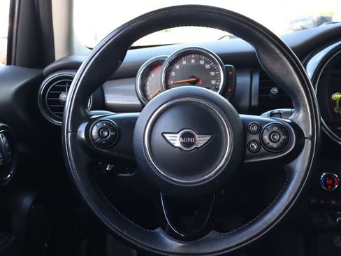Used 2016 MINI Cooper 4-Door Hardtop FWD image 12