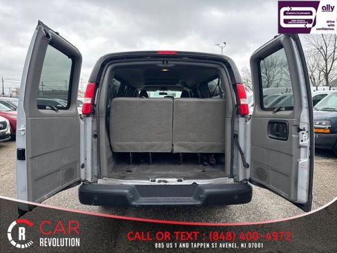 Used 2020 Chevrolet Express 3500 LS image 7