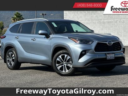 Used 2023 Toyota Highlander XLE
