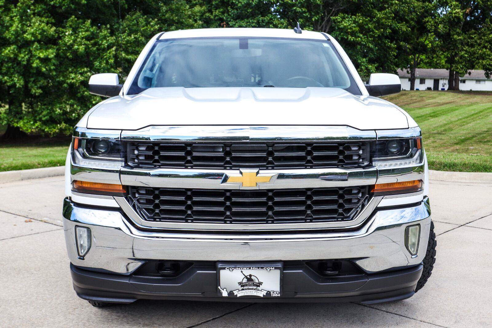 Used 2017 Chevrolet Silverado 1500 LT w/ All Star Edition AWD/4WD image 16