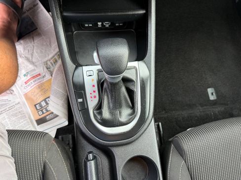 Used 2020 Kia Forte LXS FWD image 22