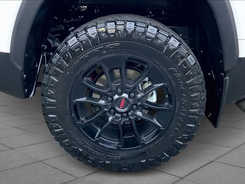 Used 2025 Toyota Tundra Limited image 10