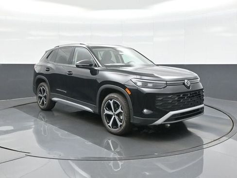 New 2026 Volkswagen Tiguan SE AWD/4WD image 1