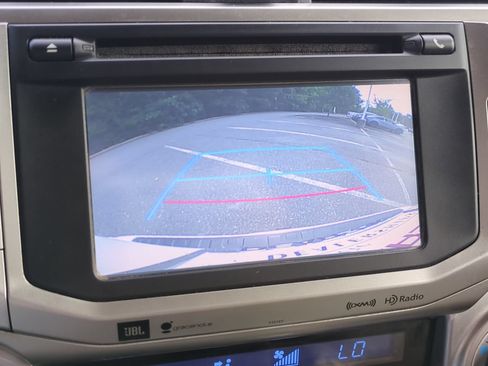 Used 2016 Toyota 4Runner Limited w/ Four Season Floor Mat Package AWD/4WD image 21