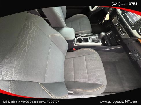Used 2017 Toyota Tacoma SR5 RWD image 29