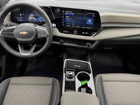 New 2026 Chevrolet Equinox LT w/ Convenience Package II FWD image 15