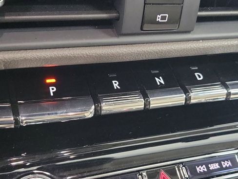 Used 2021 Lincoln Corsair Standard image 33