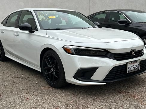 Used 2024 Honda Civic Sport image 2