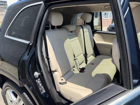 Used 2022 Mercedes-Benz GLB 250 4MATIC image 13