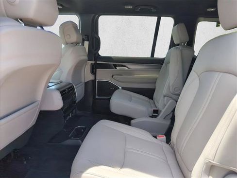 New 2026 Jeep Grand Wagoneer Limited AWD/4WD image 13