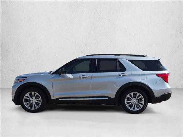 Used 2020 Ford Explorer XLT w/ Equipment Group 202A RWD image 9