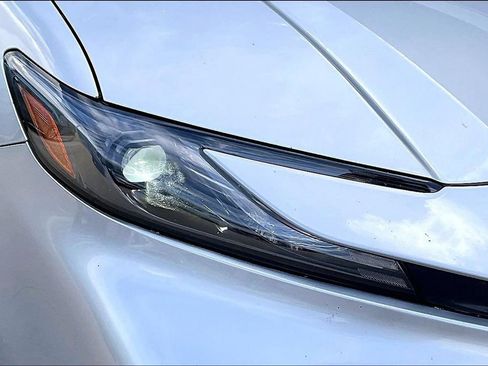 Used 2025 Toyota Camry LE FWD image 28