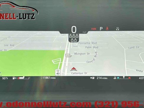 Used 2024 Land Rover Discovery Dynamic SE AWD/4WD image 18
