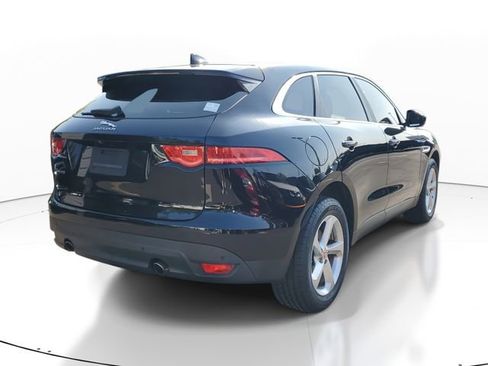 Used 2019 Jaguar F-PACE Premium image 7