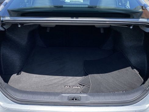 Used 2025 Nissan Altima 2.5 S FWD image 19