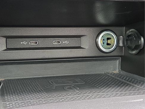 Used 2022 Volkswagen Tiguan SEL R-Line image 19