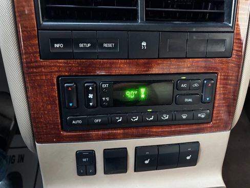 Used 2007 Ford Explorer Eddie Bauer image 18