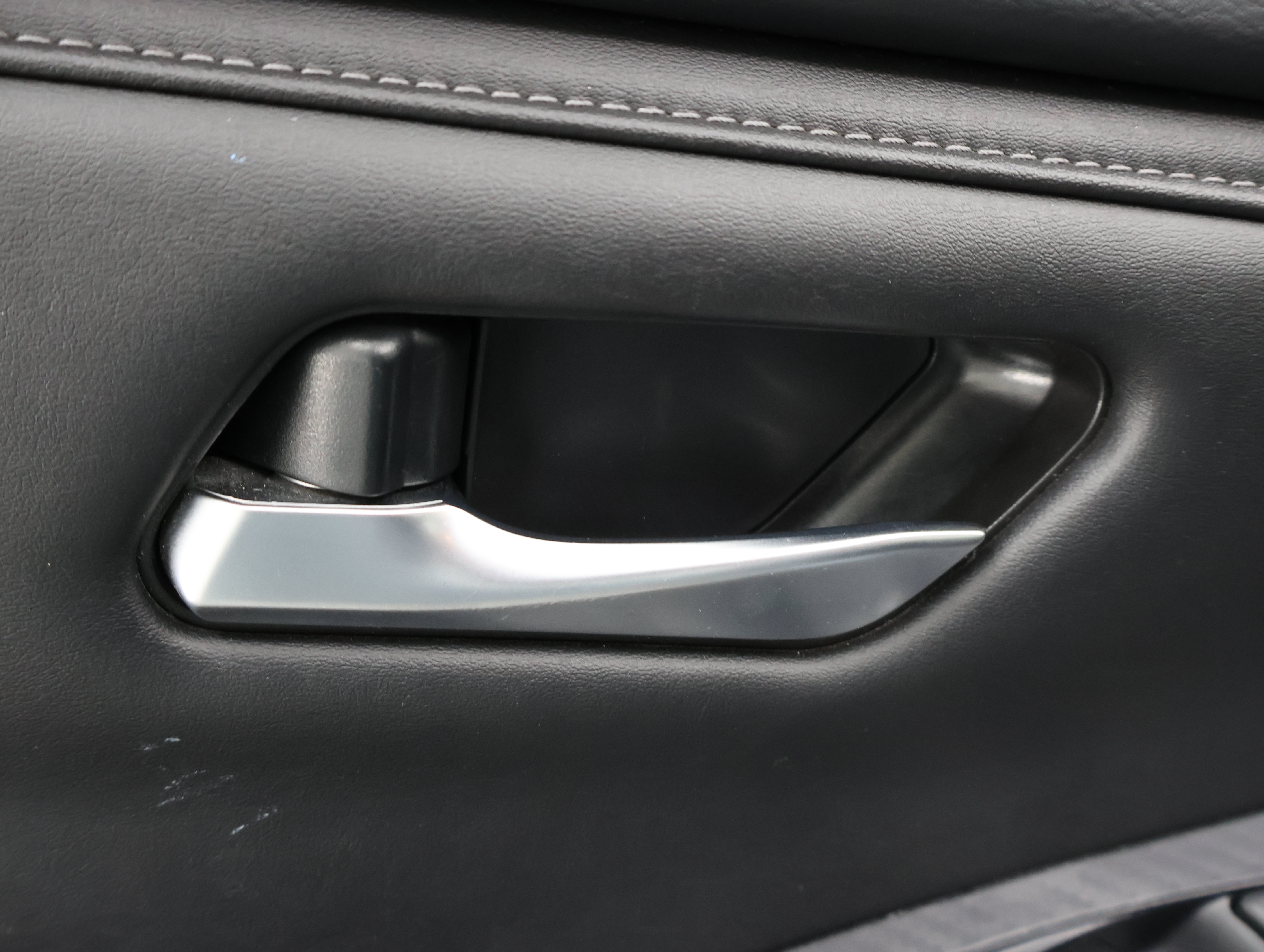 Used 2024 Nissan Sentra SV FWD image 35